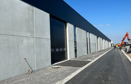 Nieuwbouw kmo unit van 402m² met 4 parkeerplaatsen te Lokeren - industriepark E17/4