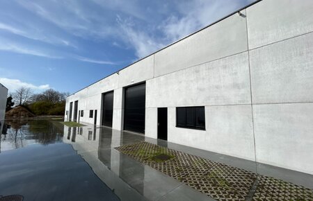 312m² KMO-unit te huur op toplocatie in Waregem (Beveren-Leie)