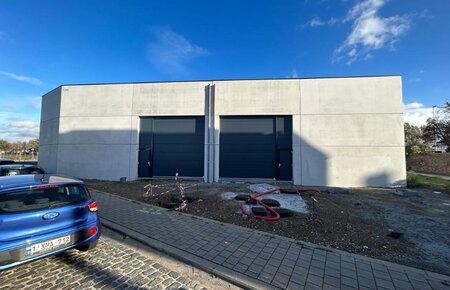 Nieuwbouw KMO unit te huur in Gent aan R4 aan Wiedauwkaai / Zeeschipstraat