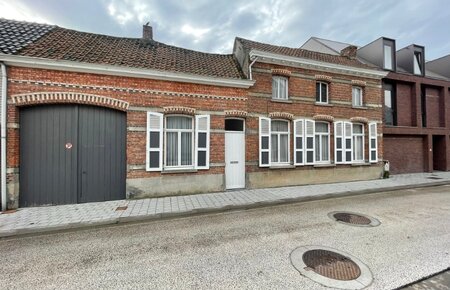 Charmante te renoveren woning te koop met zicht op Potpolder Tielrode