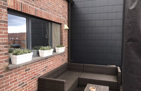 Gezellig duplex appartement met 2 slaapkamers met uitzicht op weiland achteraan.