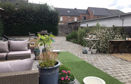 gezellige gezinswoning met ruim terras en zomer-tuinhuis