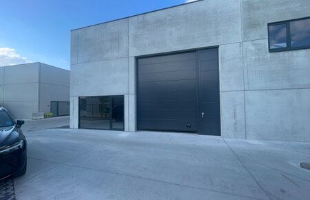 Nieuwbouw magazijnruimte te huur op toplocatie in Gent.