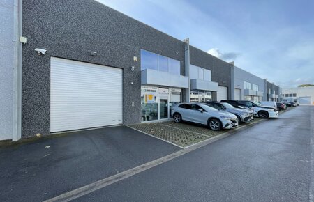 *VERKOCHT* Uitstekend uitgeruste KMO unit op toplocatie – Zeno Site, Destelbergen