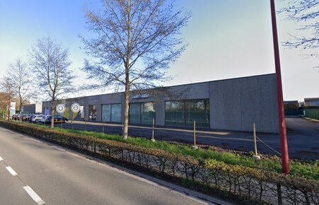 *** VERKOCHT *** Mooi uitgerust bedrijfsgebouw / opbrengsteigendom op zichtlocatie