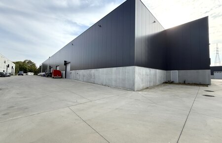 Nieuwbouw casco KMO-unit van 260 m² + 2 staanplaatsen