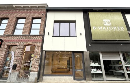 Handelspand of kantoor op toplocatie in de winkelstraat van Temse