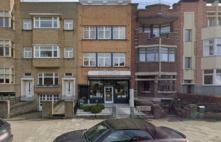 Lichtrijke handelsruimte met zicht op park – Miljoenenkwartier, Gent