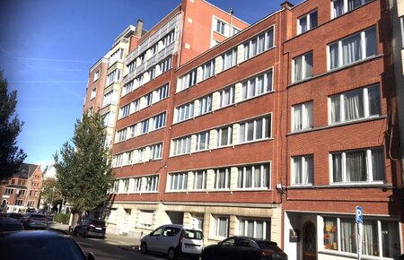 appartement 1 chambre avec balcon à proximité de l'ULB - au 2° étage