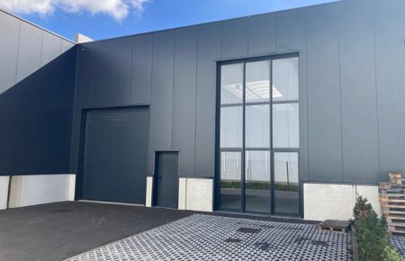 *** VERHUURD *** Uniek nieuwbouw magazijn / opslagruimte nabij de Makro - Eke