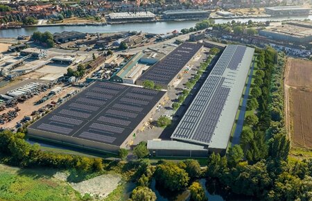 Modern nieuwbouw magazijn met kantoorruimte in Gent