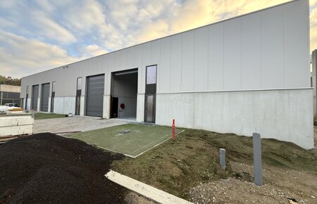 Nieuwbouw KMO loodsen tussen Antwerpen, Brussel en Gent