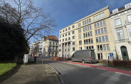 Modern 2-slaapkamerappartement aan Sint-Annaplein