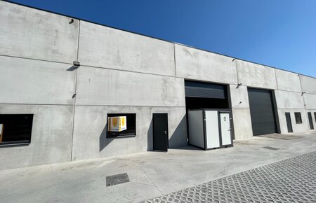 Recente KMO-unit van 234 m² op toplocatie te Sint-Gillis-Waas