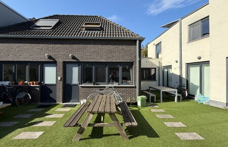 Leuke moderne woning op rustige topligging nabij Sint-Pietersstation en UZ Gent