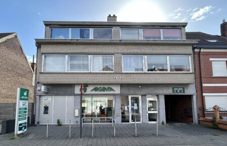 Instapklare kantoorruimte van 120 m² met 4 parkeerplaatsen te Gent